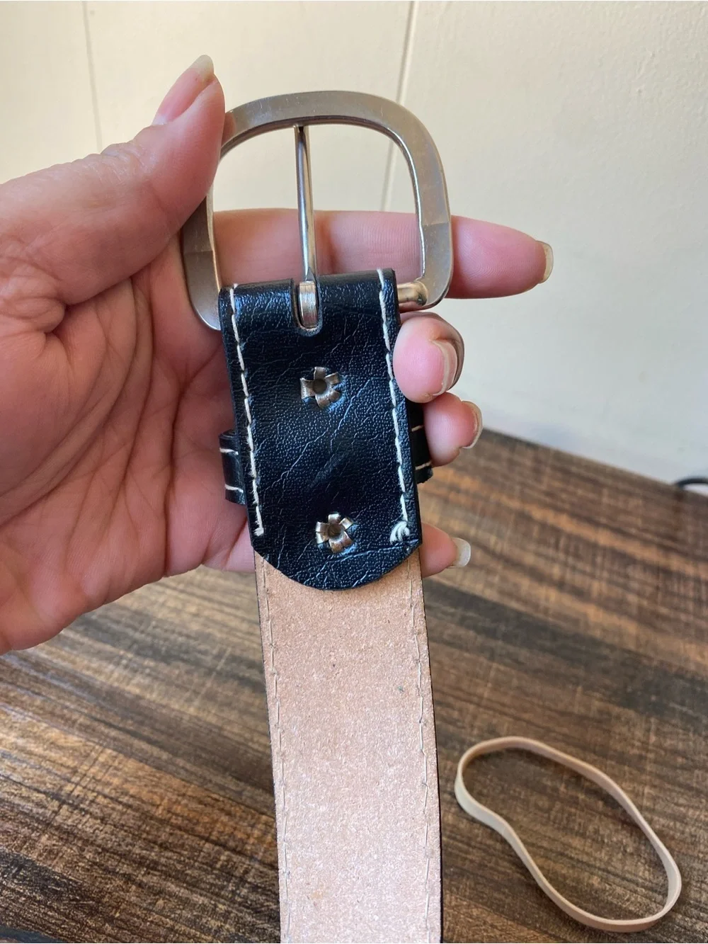 Black/White Leather Belt, 28”
